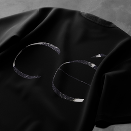 Echoes Célisse Black T-Shirt