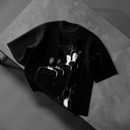 Echoes Célisse Black T-Shirt