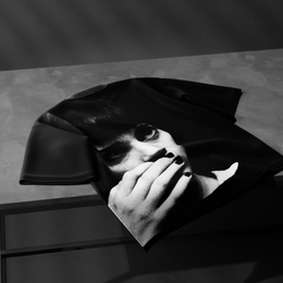Silent Gaze Black T-Shirt